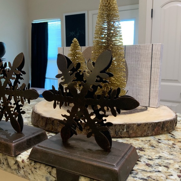 Snowflake Stocking Hangers - Picture 2 of 3